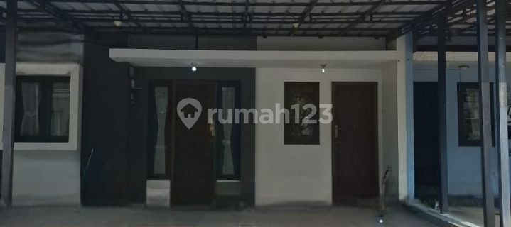 Rumah Bagus di Raffles Hills Cibubur, Jual Cepat 1