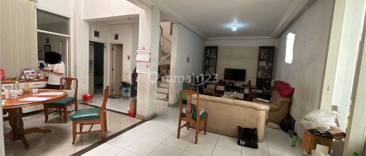 Rumah 2 Lantai Unfurnished di Jalan Utama Kumala Garden Bandung 1