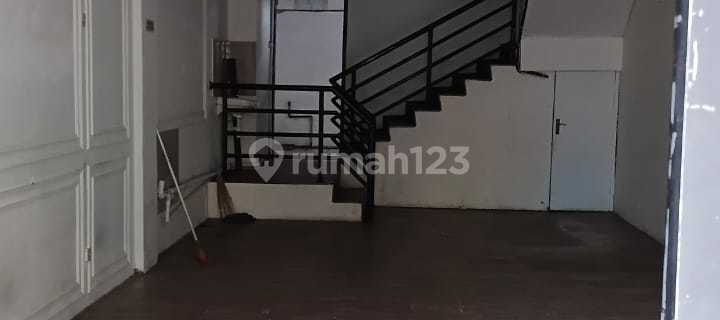 Strategic 4-Storey Ruko Rarely Available at Paskal 23 Mall Bandung 1