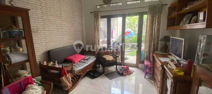 Well-Maintained, Move-In Ready House in Jingganagara, Baru Parahyangan City 1