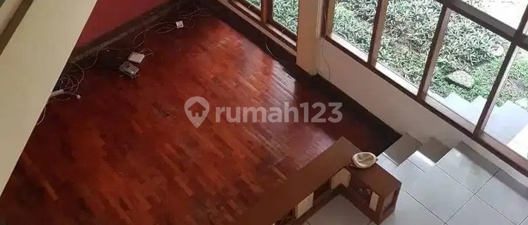Rumah 2 Lantai Strategis Pinggir Jalan Daerah Sarijadi Bandung 1