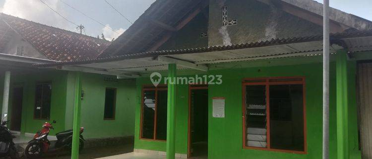 Rumah Barat Akakom Jogjakarta Kode Dr.762  1