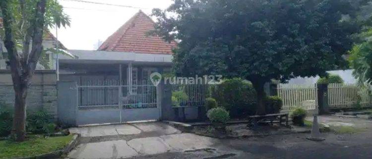 Untung Suropati Disewakan Rumah Pusat Kota Jarang Ada 1