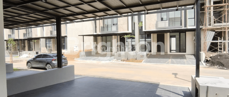 RUMAH BARU GRESS CITRALAND DEPAN DISTRICT 9 1
