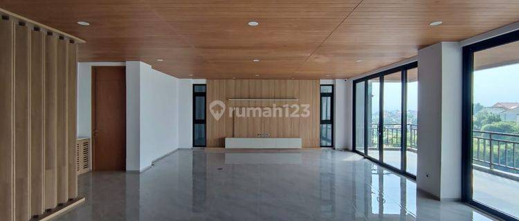 Rumah Baru 3 Lantai Mewah Turun Harga di Setra Duta, Bandung 1