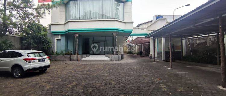 Gedung Bagus Dan Kokoh di Mainroad Area Sayap Pajajaran, Bandung 1