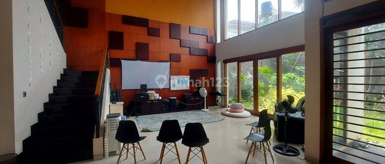 Rumah bagus furnished siap huni di Komplek Setra Murni, Bandung 1