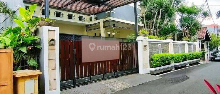 Rumah 3 lantai Rooftop semi furnish di Cipayung. Jak Tim 1