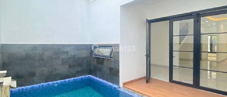 Rumah Jakarta Selatan Mewah banget ada rooftop dan kolam renang 1