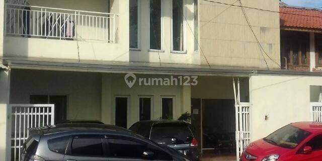 Rumah 2 Lantai Di Pejompongan Jakarta Pusat 1