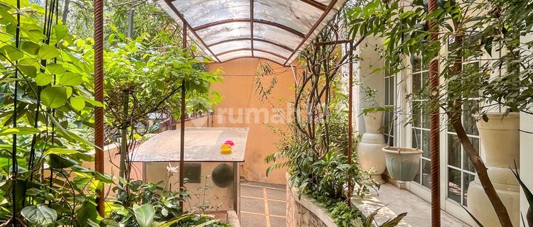 Strategic Location House Near Kuningan Business Area, Hook Position 1