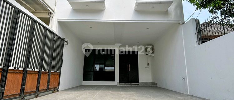 BRAND NEW HOUSE IN NORTH KEMANG WITH A MINIMALIST SWIMMING POOL AND WIDE ROAD 1