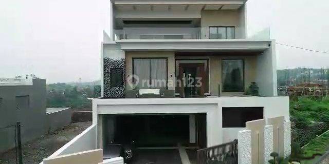 Di jual rumah mewah view semarang bawah 1