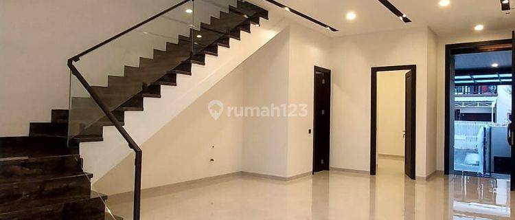 Rumah Baru Gress Modern Tropical House 2 Lantai, Strategis, Mewah  1