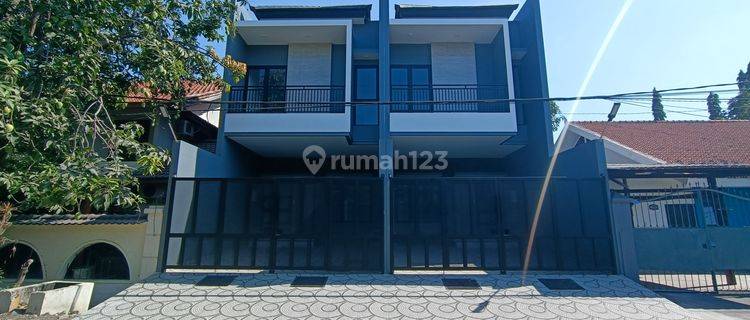 Rb25. Rumah New Medokan Asri Utara Surabaya Jawa Timur 1