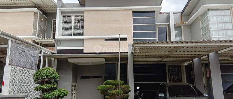 1217. Rumah The Royal Park Residence Gunung Anyar 1