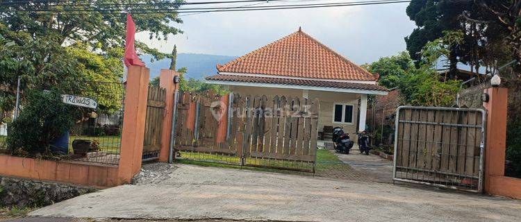 1577. Villa Jl. Raya Trawas Tretes Trawas, Mojokerto 1