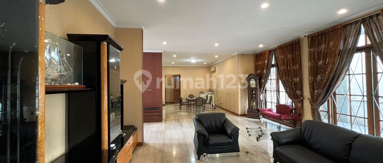DIJUAL  RUMAH Terawat Taman Kedoya Baru 1