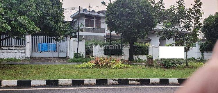 Dijual Rumah 3 Lantai Aman Nyaman Dalam Komplek Billymoon 1