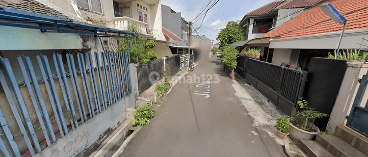 Rumah Duri Kepa di Jalan Duta 3, Kebon Jeruk Jakarta Barat 1