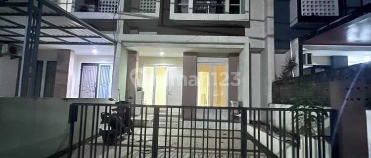 Jual Rumah 2 Lantai di Lingkungan Secured Gate Dekat BSD 1