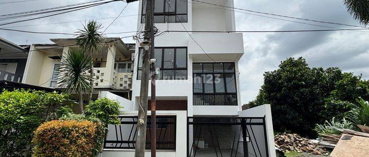 Rumah Pengembangan Baru dengan 3 Lantai, Antara BSD dan Bintaro. Siap Huni 1