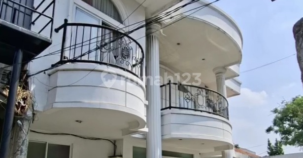 Kost2an Kebon Jeruk 2 Lantai Lokasi Strategis Nego Sampai Deal 1