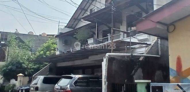 Rumah 3 Lantai Dekat Stasiun Manggarai  1