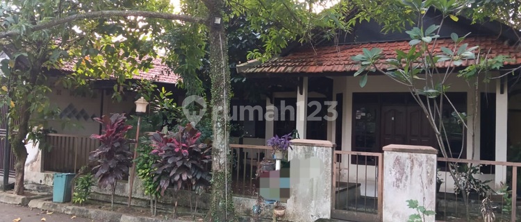 Spacious Asri House in Bumi Menteng Asri Housing, Bogor 1