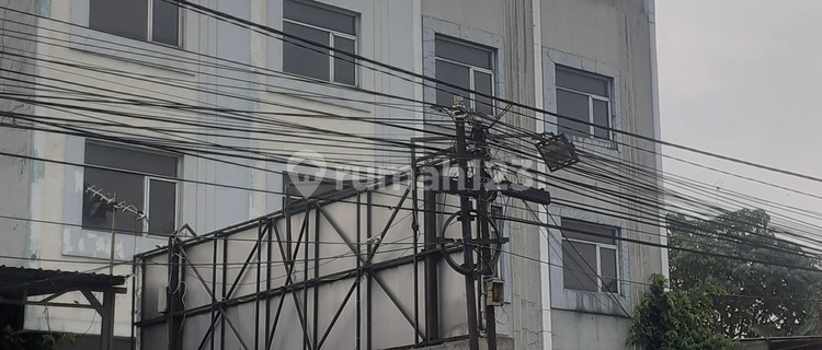 3-story shop house at Jl. Merdeka, Kebon Kelapa Village, Bogor City 1