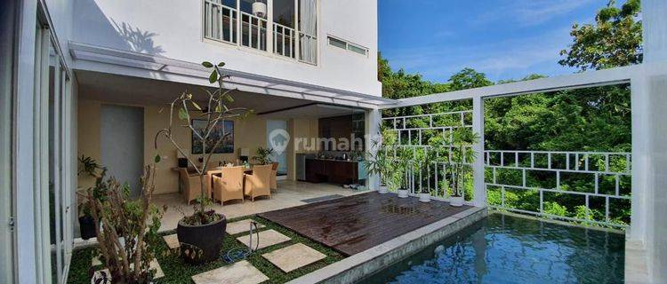 Beautiful 3 Bedrooms Villa Near Toll Gate Nusa Dua 1
