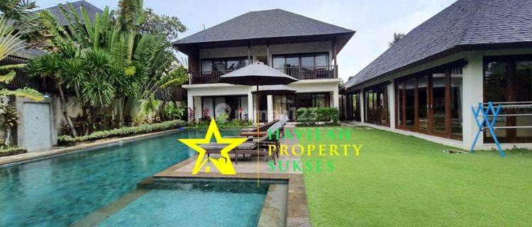 5 Bedrooms Luxury Villa Walking Distance To Batu Belig Beach  1