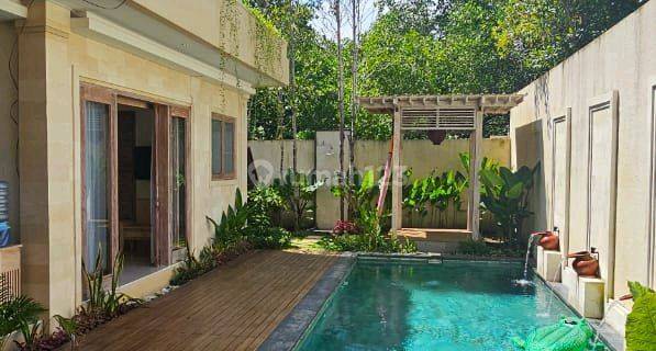 3 Bedrooms Villa 5 Minutes To The Beach, Kedonganan, Jimbaran 1