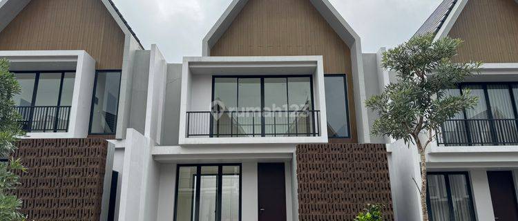 Rumah Secondary Siap Huni 2 Lantai View Perbukitan Sentul 1