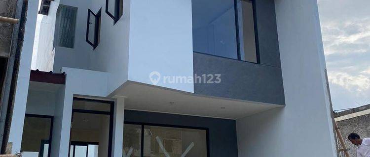 Rumah 2 Lantai Harga Murah dekat Setiabudi gegerkalong Bandung 1