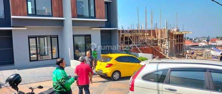 DP dan CICILAN RINGAN Rumah di pertengahan Cihanjuang Cimahi Sariwangi dijual
 1