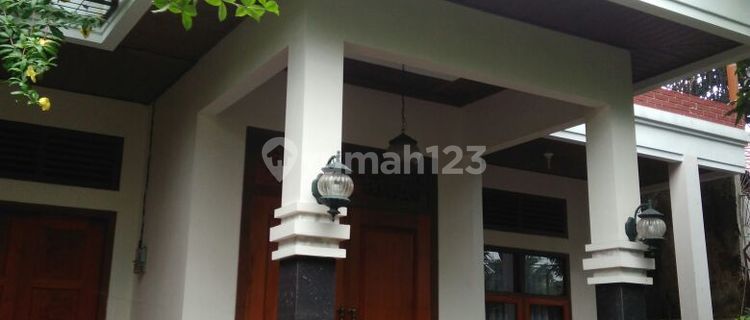 Megah Mewah Lux Halaman Luas Puter Bintaro 1