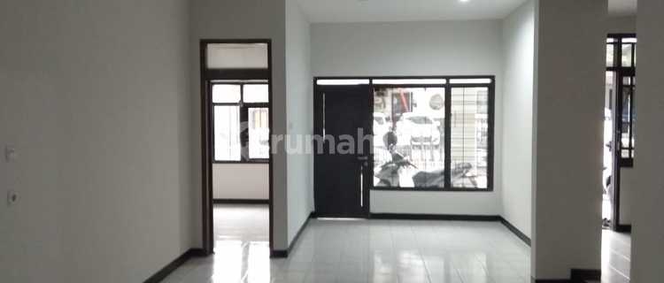 For Rent Renovated house on wide road near Talagabodas Lodaya Bandung 1