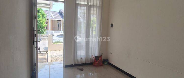 Disewakan Rumah Siap Pakai di Taman Kopo Indah 1 1