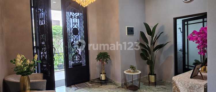 Citraland House Near Pakuwon Mall Graha Family in Citraland 1