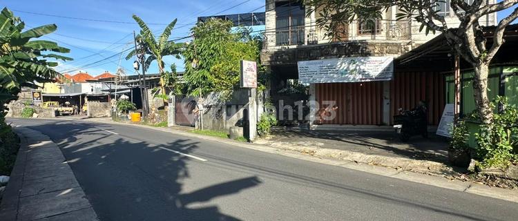 Shop House with Vacant Rooms for Sale by Main Road Cempaka Dalung 1