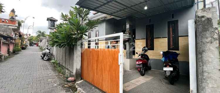 For sale. House in Batubulan, Gianyar. 1