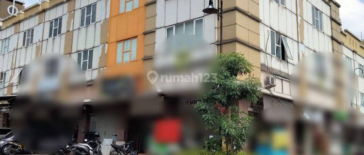 Disewakan Ruko Hook Golden Boulevard BSD 3 lantai - Timur 1