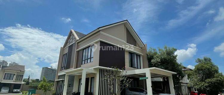 Dijual rumah siap huni, design mandiri, hoek di The Eminent BSD 1