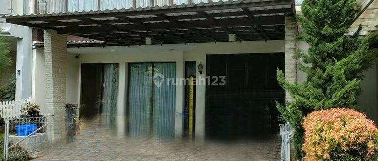 Jual rumah siap huni di the Eminent BSD - taman, kolam ikan 1