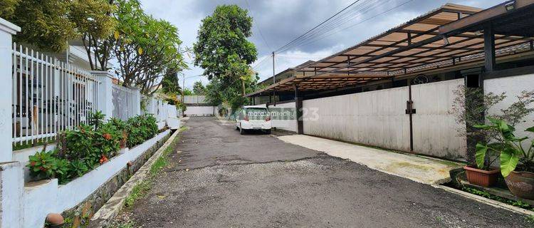 Rumah Cantik Asri di Tengah Kota 1