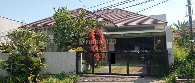 Rumah Cantik Lux di Komplek Elite Bandung Utara 1