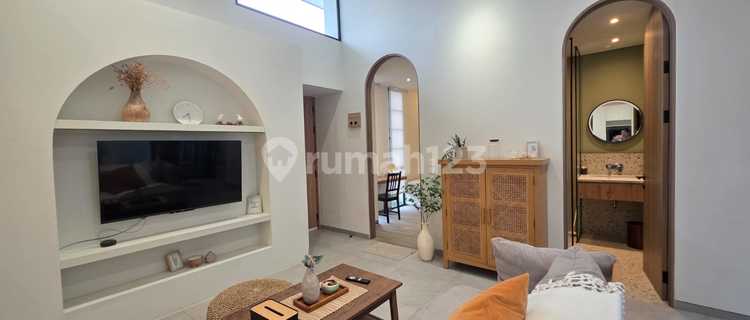 Rumah Full Furnished 3BR Cantik di KBP 1