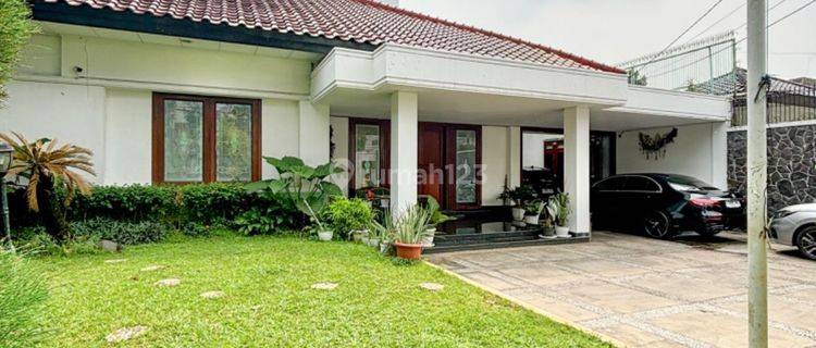 Rumah asri terawat siap huni prime area di Menteng 1