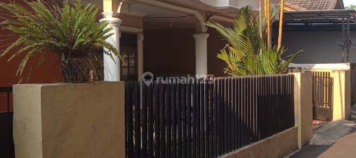 Rumah SHM 2 Lt Di Condet Jakarta Timur  1